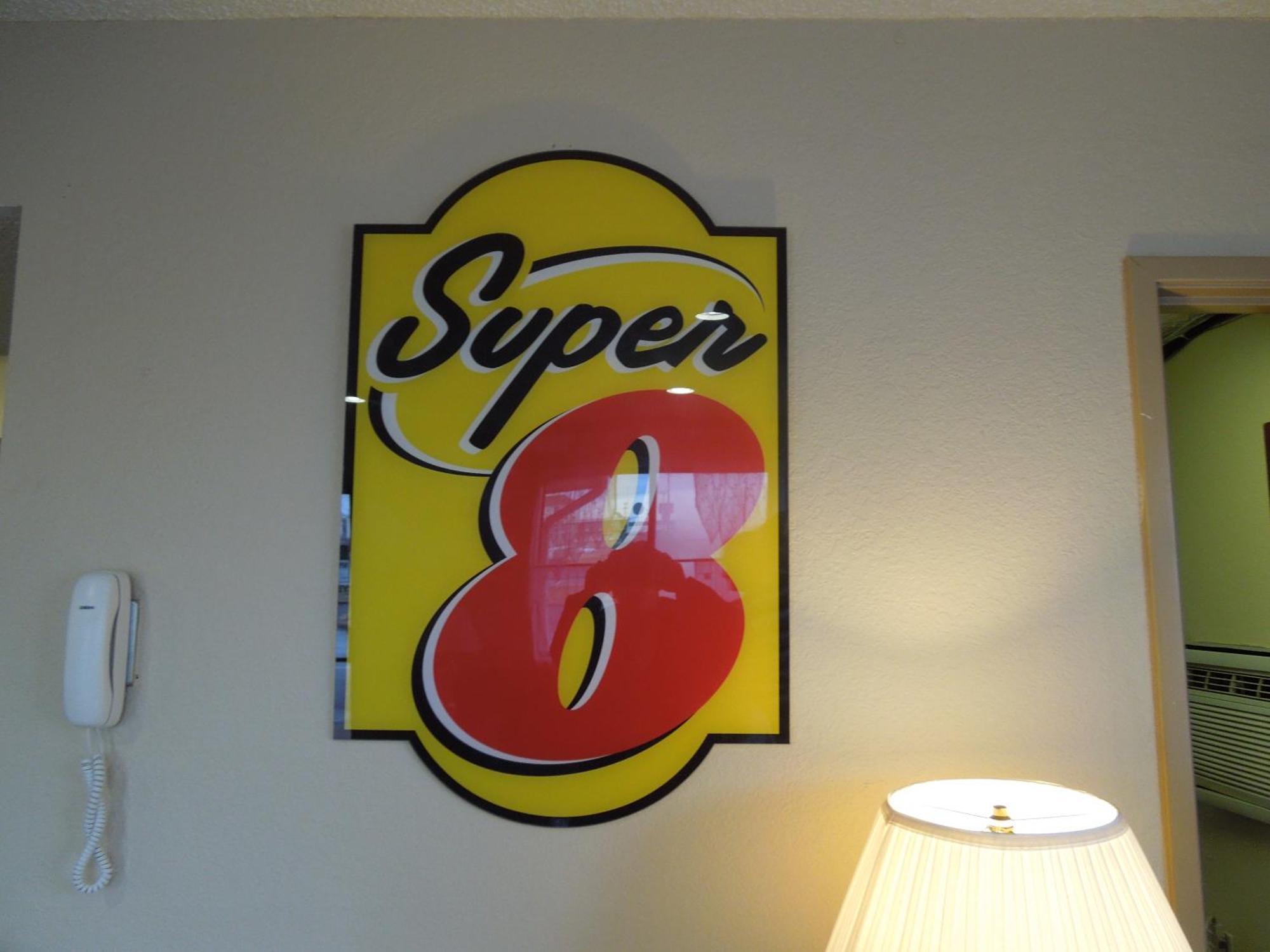 במוטל Super 8 By Wyndham הריסונבורג מראה חיצוני תמונה